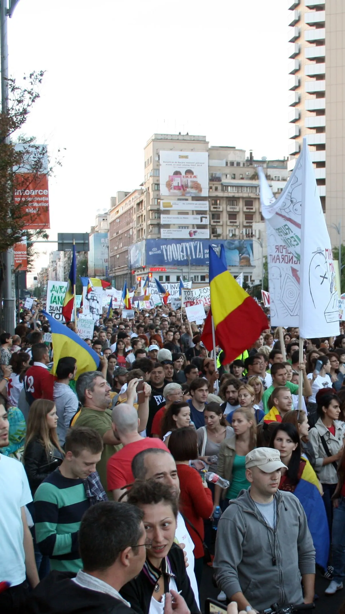 Protest at Piața Universității. Credit: Bogdan Giușcă / Wikimedia CC BY-SA 3.0